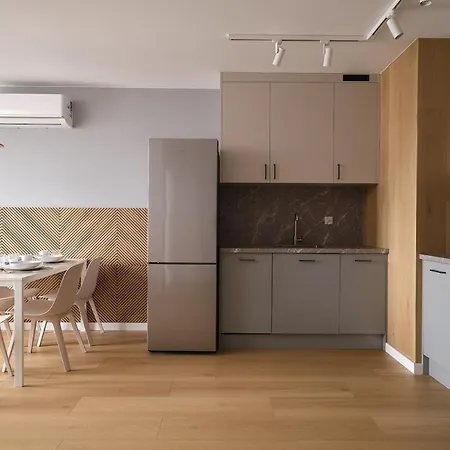 3-room Near The Main Railway Station Ma18 Vratislav