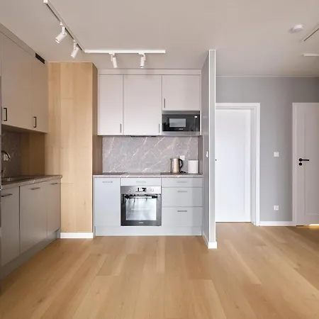 3-room Near The Main Railway Station Ma18 * Vratislav