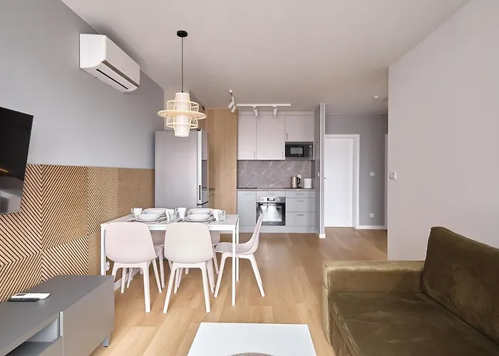 3-room Near The Main Railway Station Ma18 * Vratislav