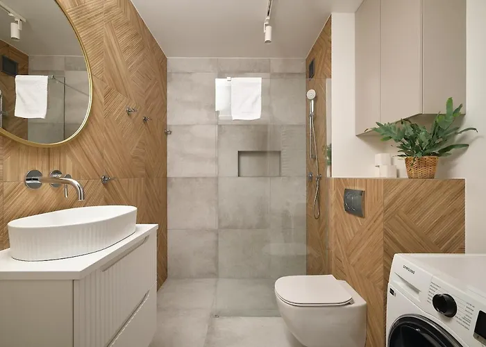 3-room Near The Main Railway Station Ma18 *